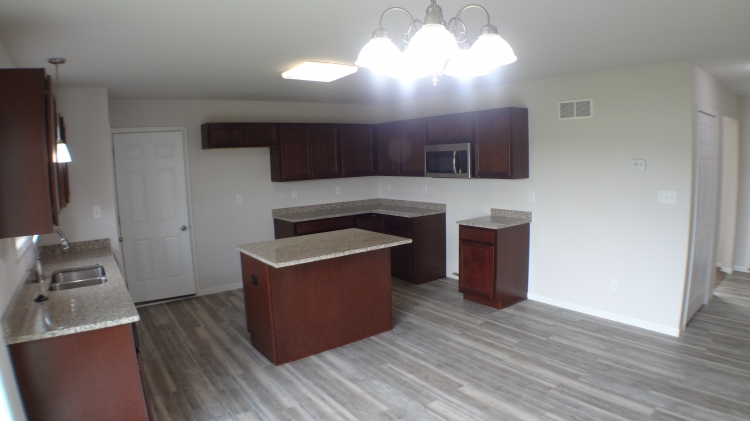 The Amhurst III - Kitchen-Dining Area